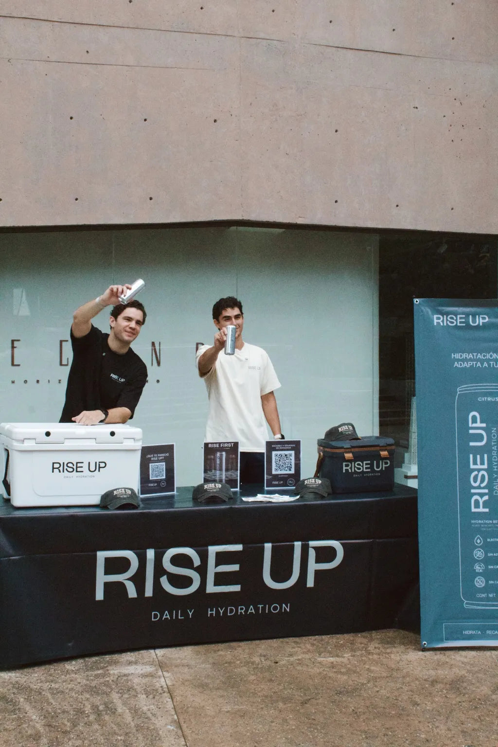 Equipo Rise Up en un evento